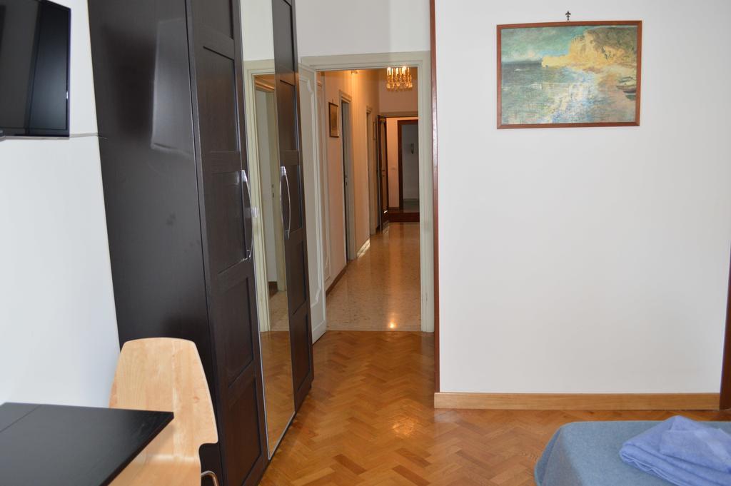 Adan Vatican Rome Room photo